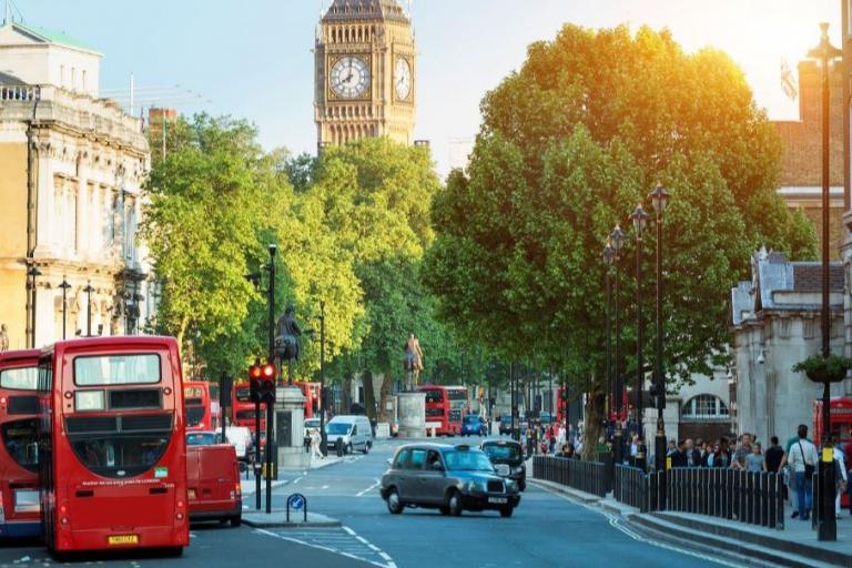 Big ben and red buses 